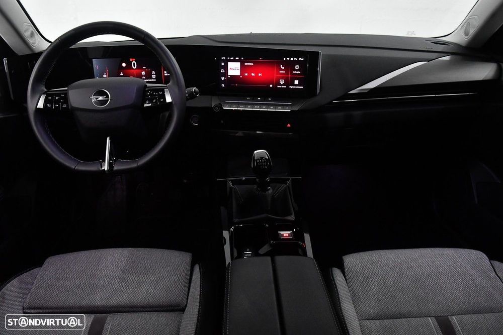 Opel Astra 1.2 T Elegance - 3