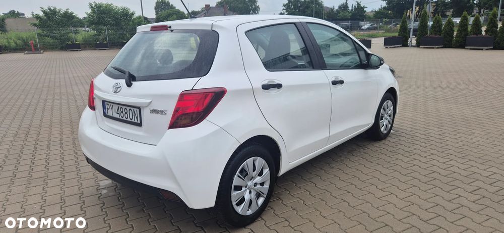 Toyota Yaris 1.0 Premium - 3