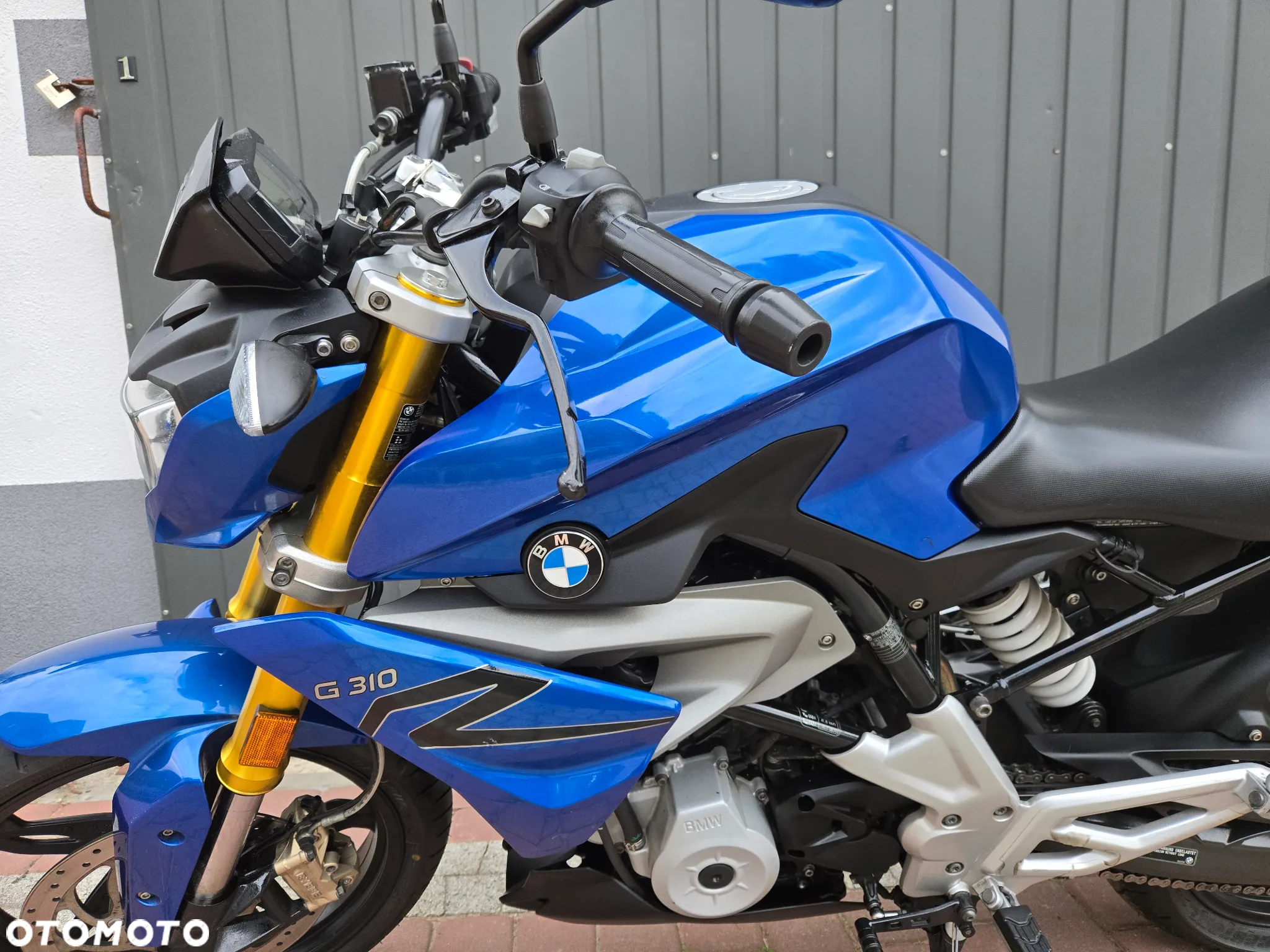 BMW G - 23