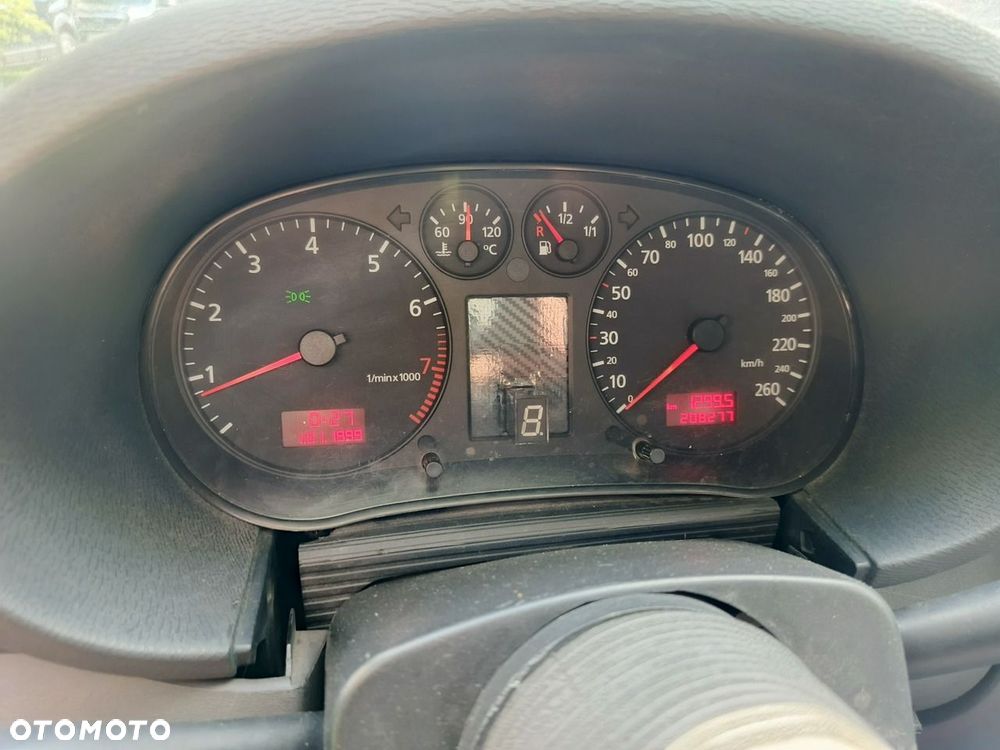 Audi A3 3-drzwiowe 1.8T Quattro Attraction - 19