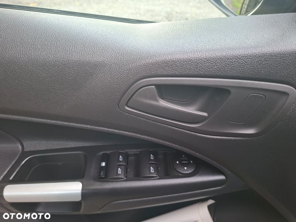 Ford Tourneo Connect Grand - 4
