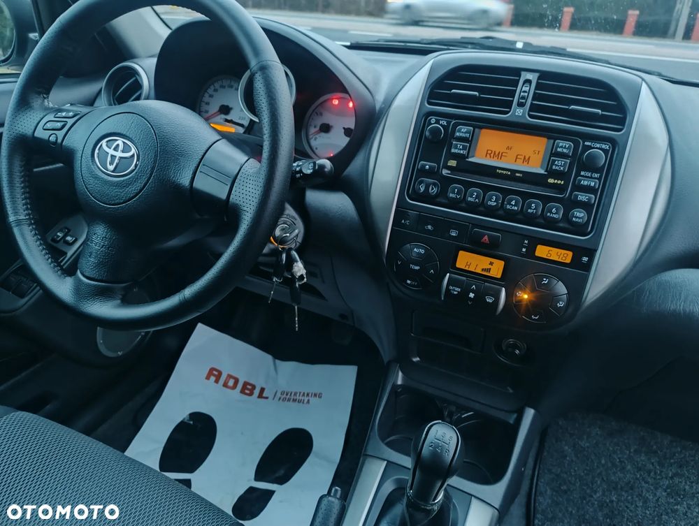 Toyota RAV4 4x4 Executive - 16