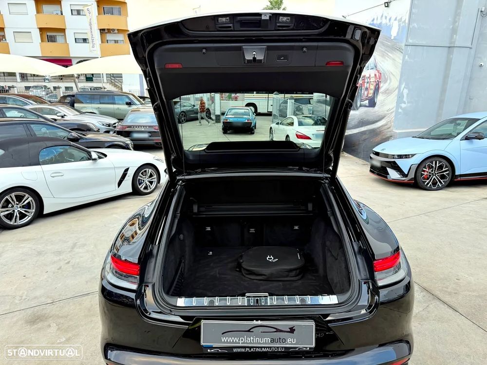 Porsche Panamera 4 E-Hybrid - 42
