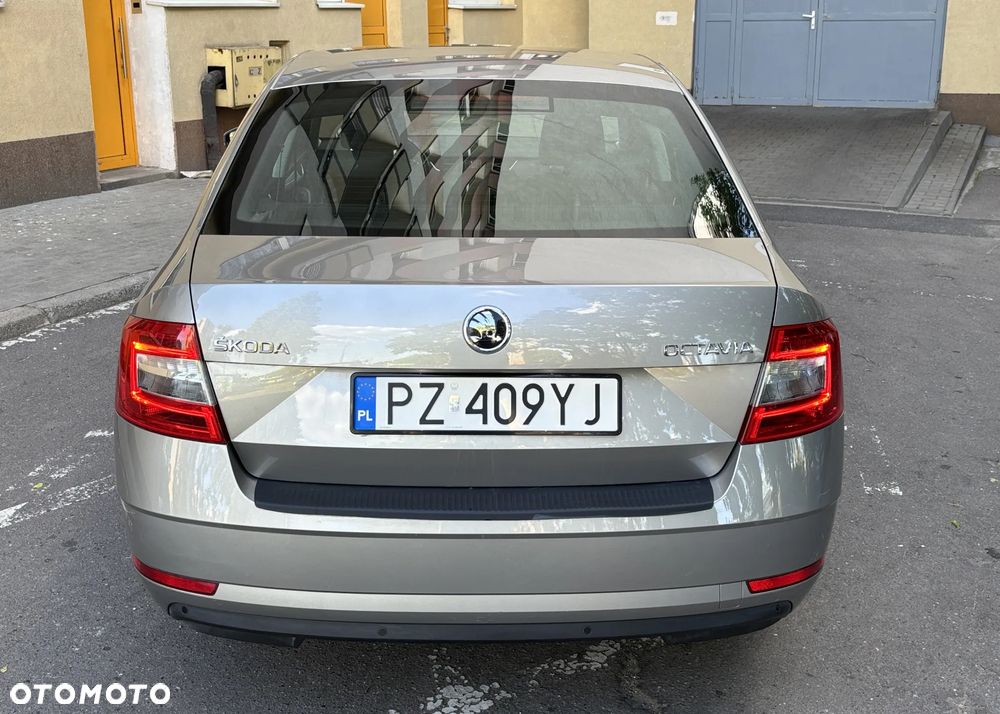 Skoda Octavia 1.6 TDI Ambition - 6