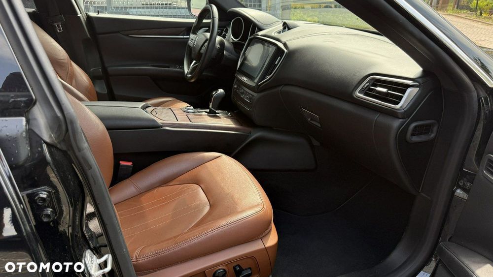 Maserati Ghibli - 10