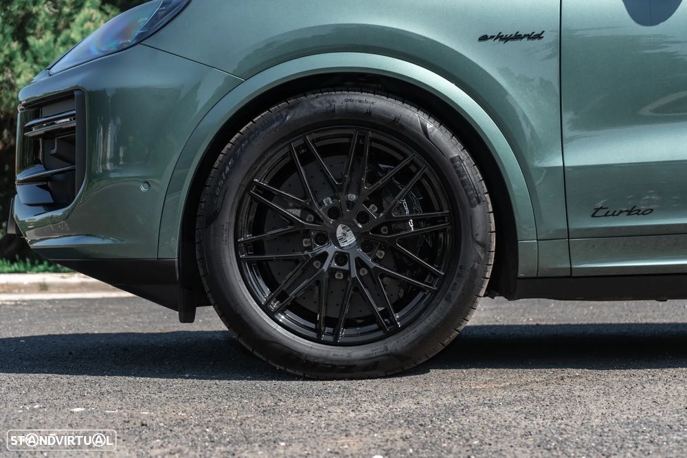 Porsche Cayenne Turbo E-Hybrid - 8