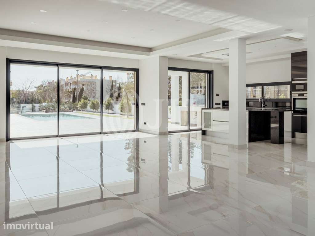 Moradia T3 com jardim e piscina, em Vilamoura, Algarve - Grande imagem: 2/40