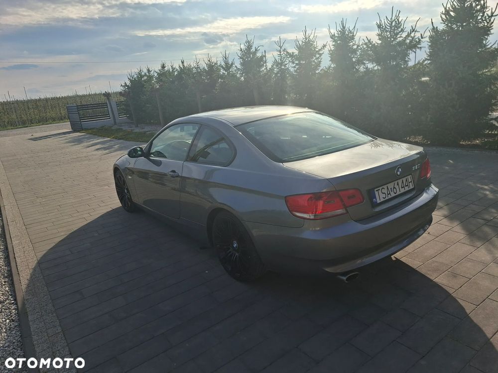 BMW Seria 3 320i - 3