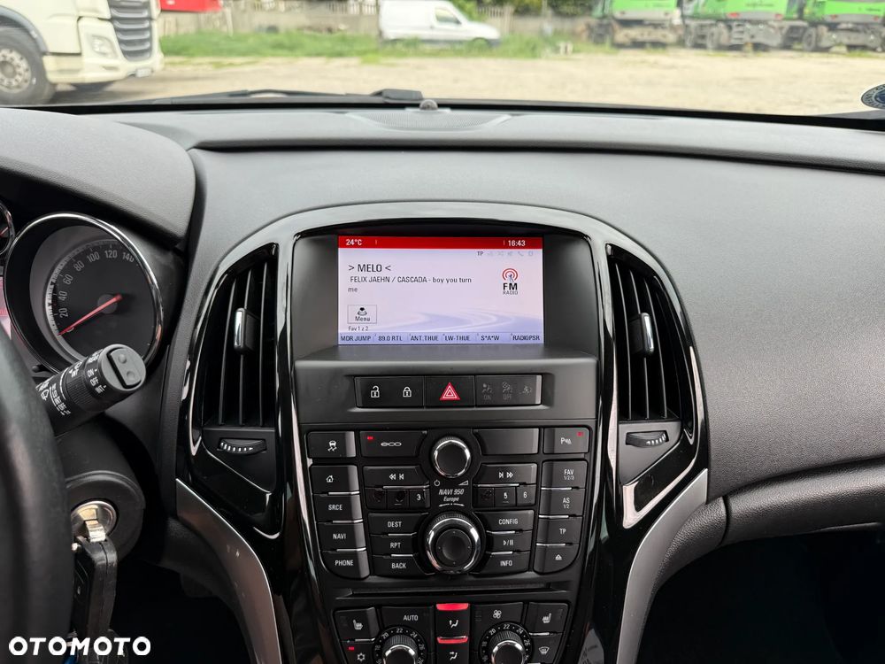 Opel Astra 1.4 Turbo Innovation - 17
