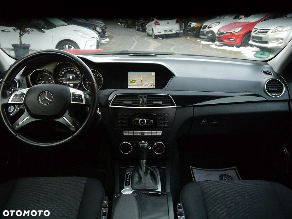 Mercedes-Benz Klasa C 220 CDI 7G-TRONIC Avantgarde Edition - 23