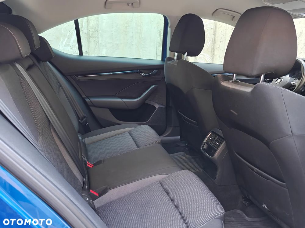 Skoda Octavia 1.5 TSI ACT Ambition - 8