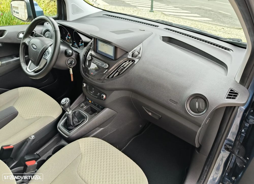 Ford Tourneo Courier 1.0 EcoBoost Titanium - 18
