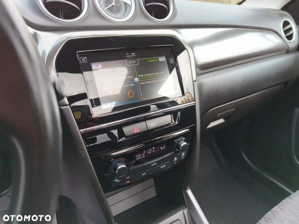Suzuki Vitara 1.4 Boosterjet SHVS Premium 2WD - 9