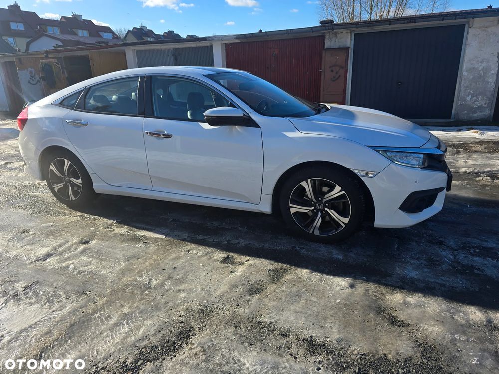 Honda Civic 1.5 i-VTEC Turbo CVT Executive - 13