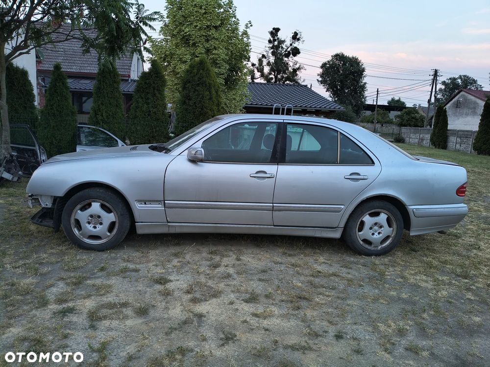 Mercedes-Benz Klasa E 280 4 Matic Elegance - 11