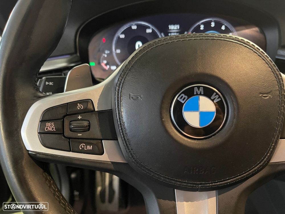 BMW 530 e iPerformance Pack M - 19