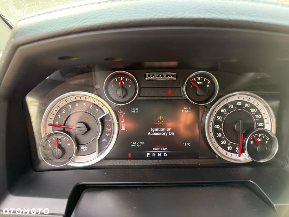 RAM 1500 - 12