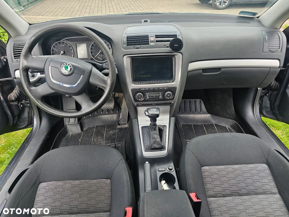 Skoda Octavia 2.0 TDI DPF DSG Ambition - 9