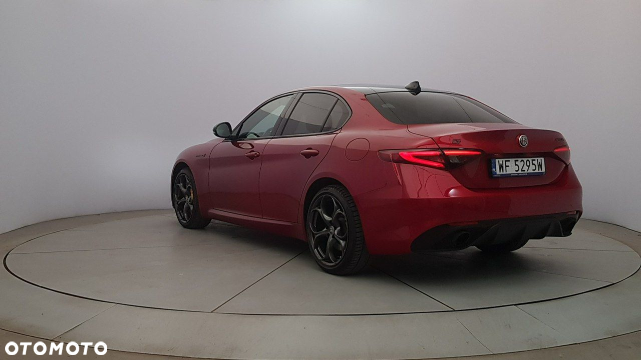 Alfa Romeo Giulia - 5
