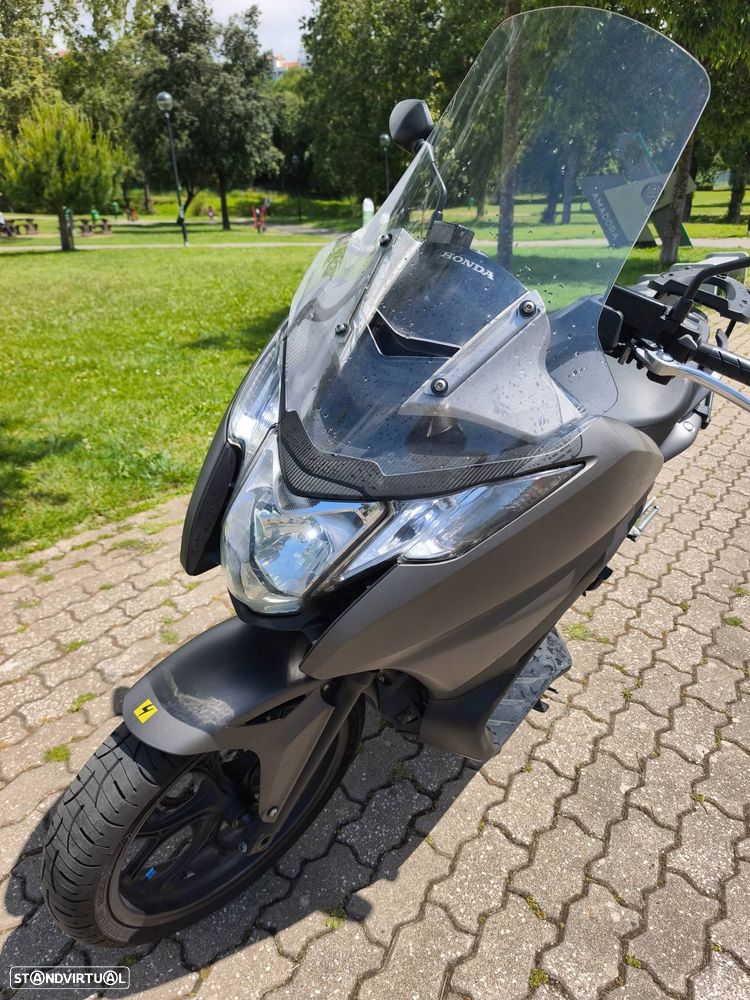 Honda Integra 750 - 16