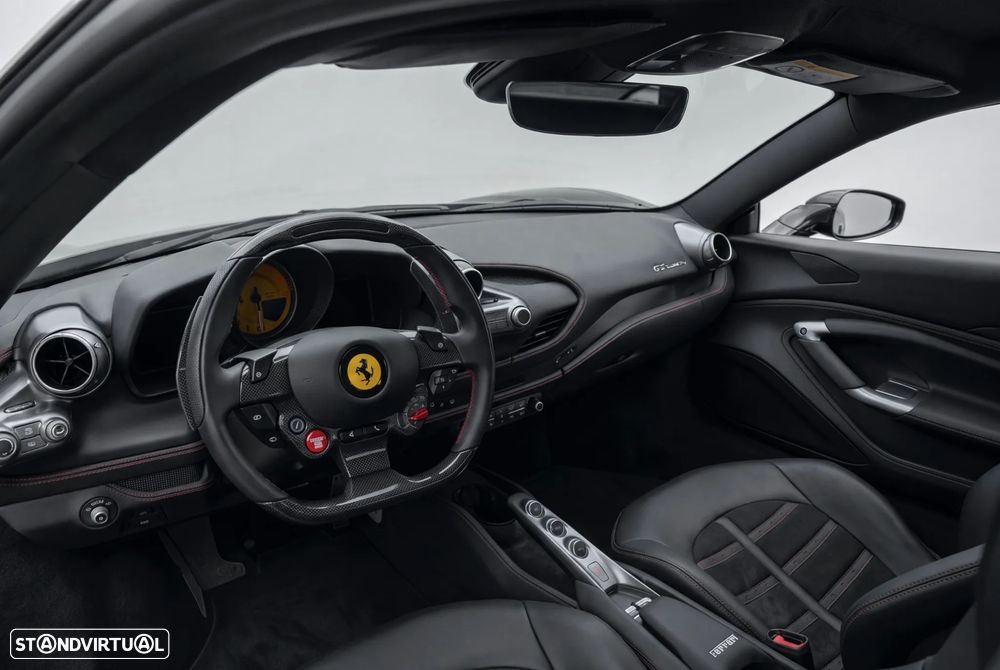 Ferrari F8 Tributo 3.9 Twin-Turbo V8 - 14