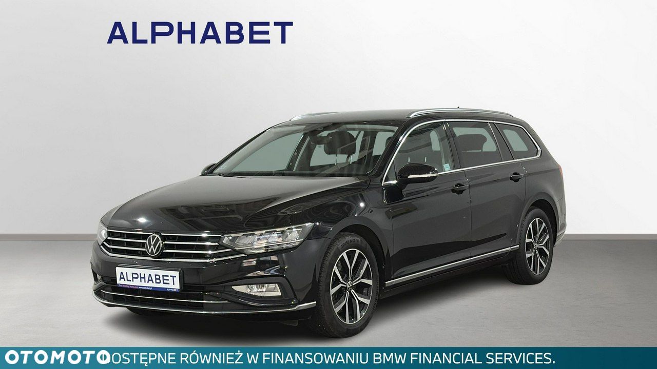 Volkswagen Passat - 1