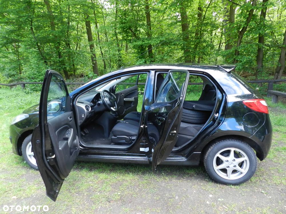 Mazda 2 - 6