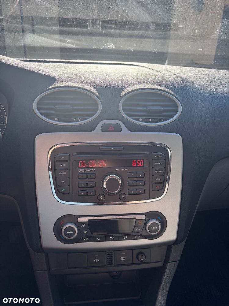 Ford Focus - 8