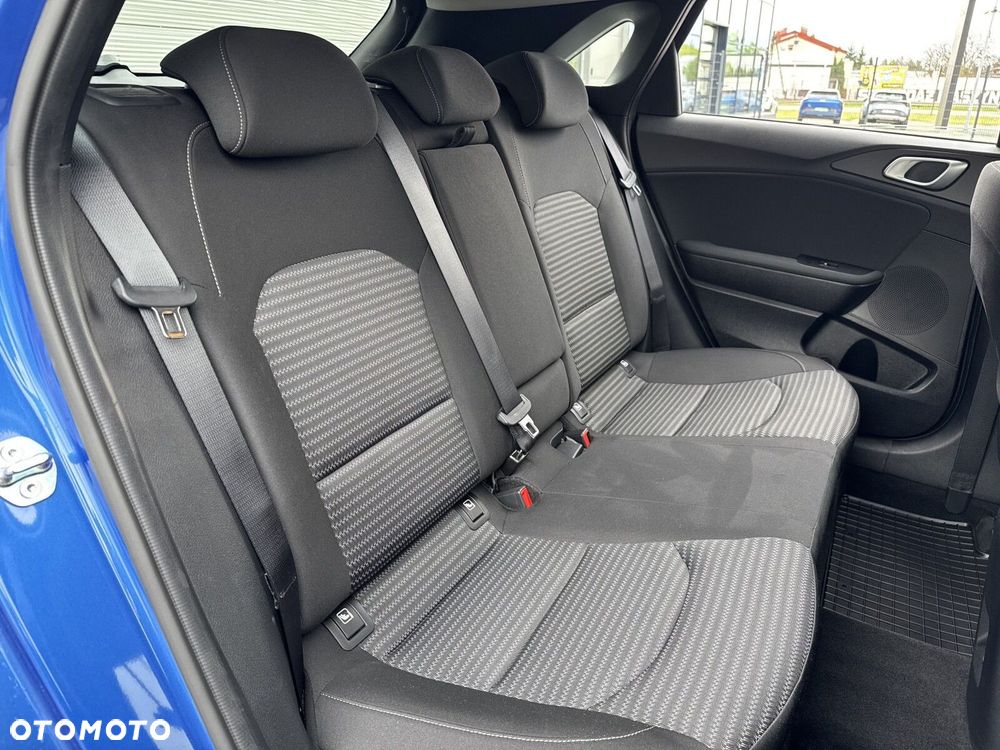 Kia Ceed 1.5 T-GDI M DCT - 23