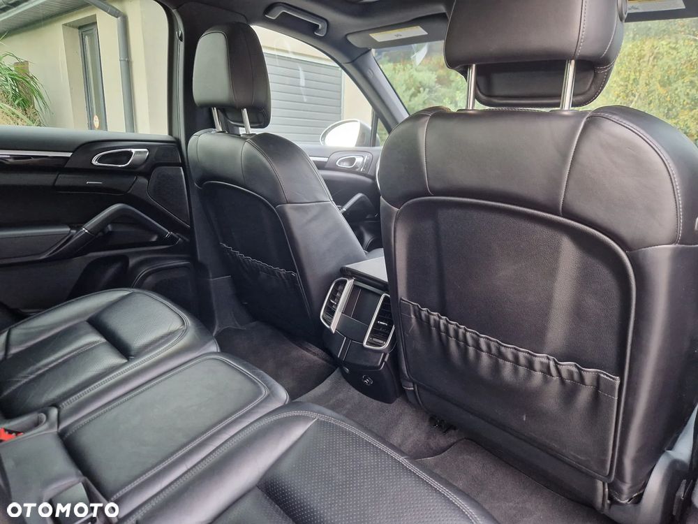 Porsche Cayenne Standard - 8
