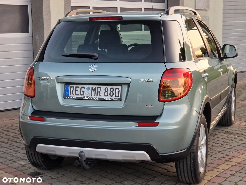 Suzuki SX4 1.6 Comfort Plus 4WD - 9