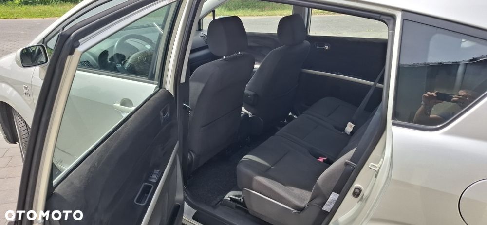 Toyota Corolla Verso - 8