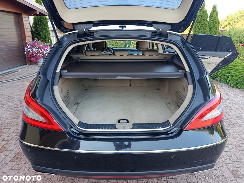 Mercedes-Benz CLS - 22