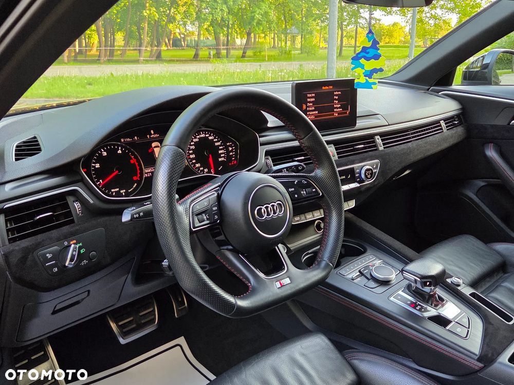 Audi A4 Avant 40 TDI S tronic S line - 2