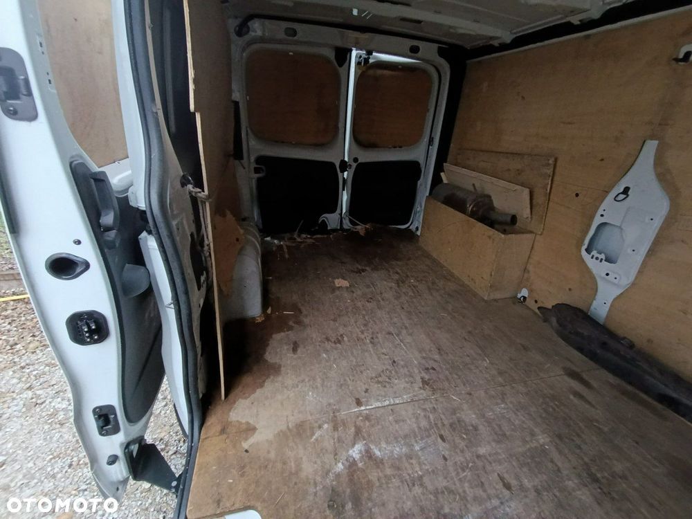 Opel Vivaro - 21