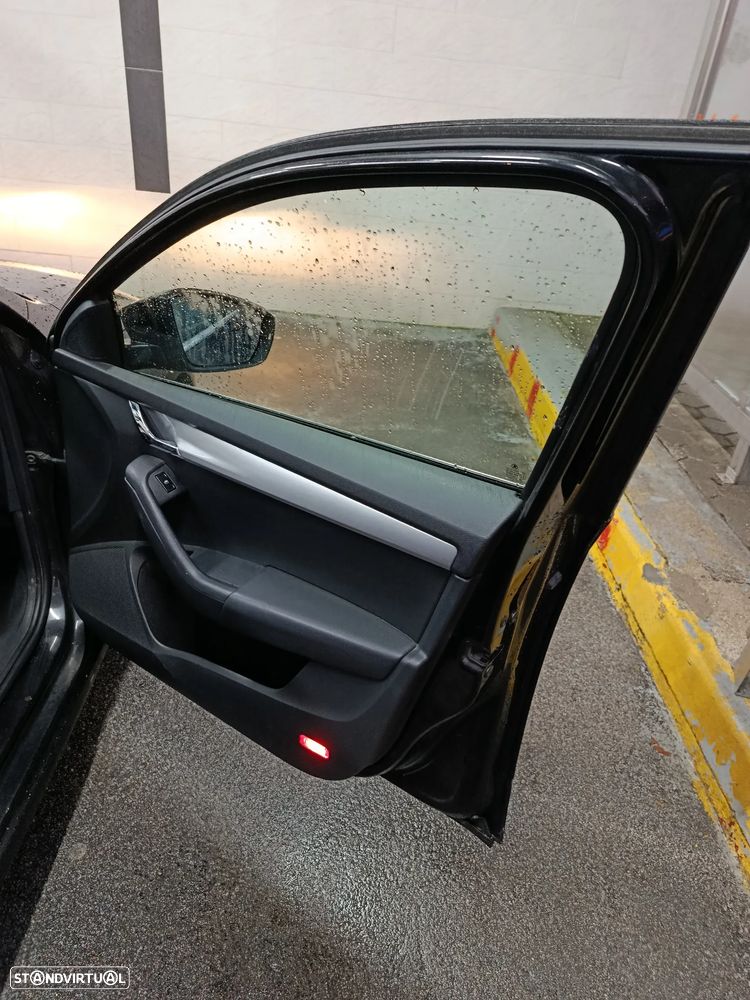 Skoda Octavia Break 2.0 TDI Ambition - 9