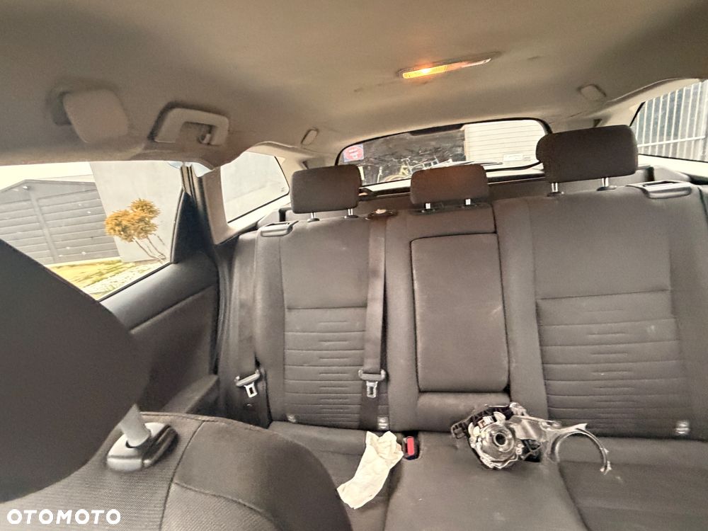 Toyota Auris - 25