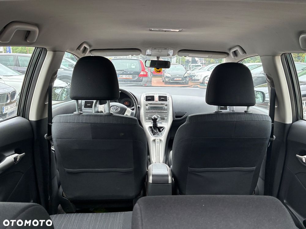 Toyota Auris - 14