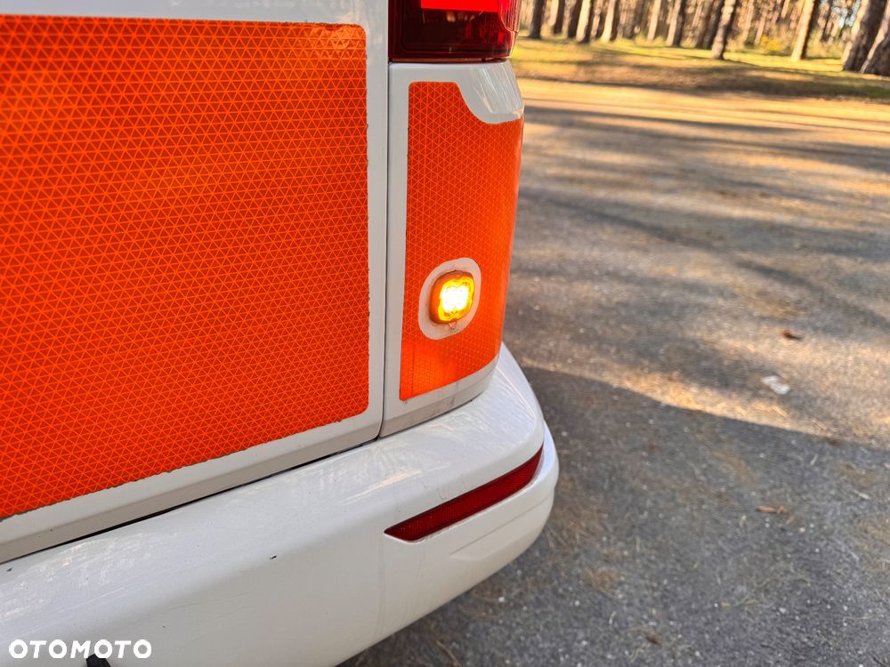 Volkswagen Transporter Kombi L2H1 M1 4Motion - 22