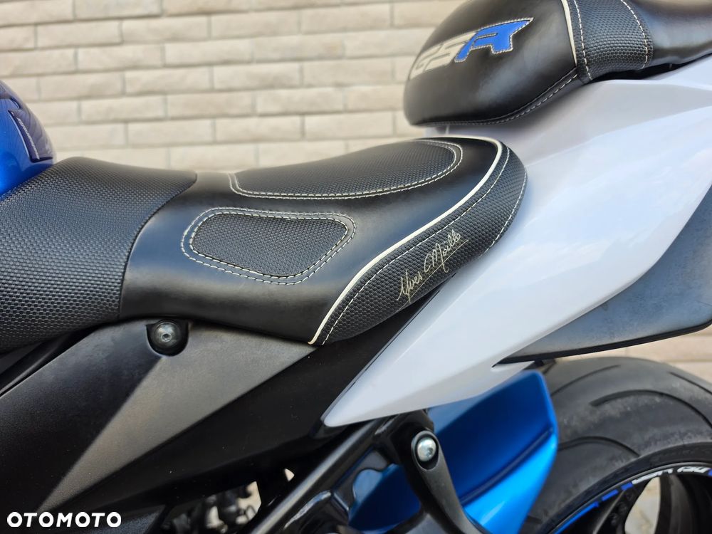 Suzuki GSR - 5