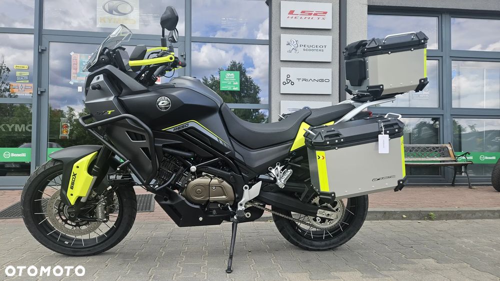 QJMOTOR SVT 650X