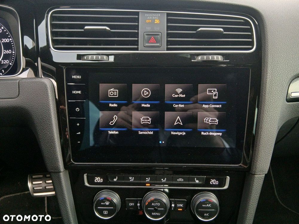 Volkswagen Golf - 26