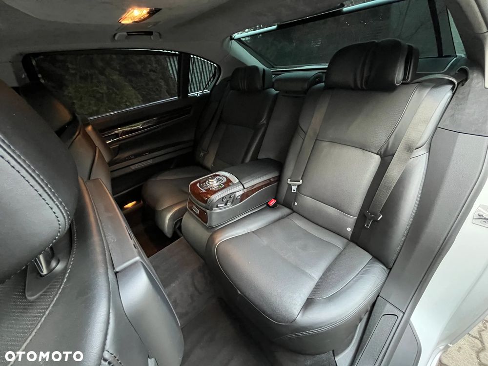 BMW Seria 7 760Li - 17
