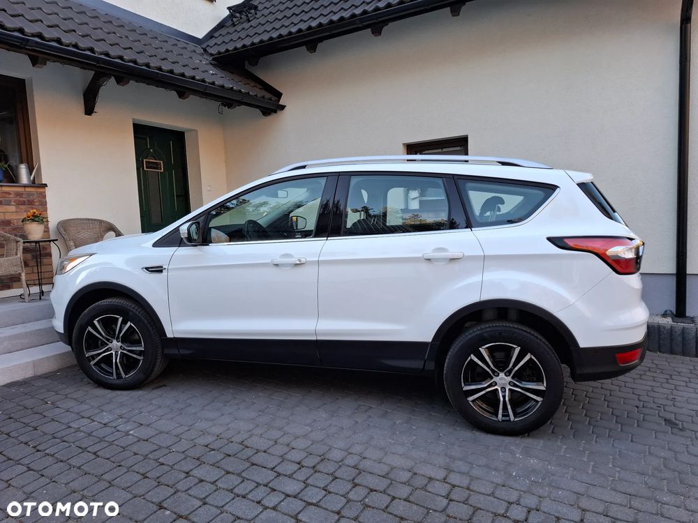 Ford Kuga 1.5 EcoBoost 2x4 Titanium - 40