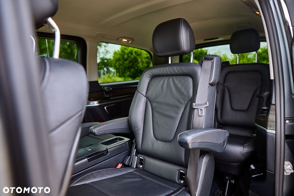 Mercedes-Benz Klasa V 300 d 4-Matic Avantgarde 9G-Tronic (d³ugi) - 27