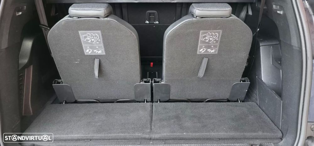 Peugeot 5008 1.2 PureTech Allure EAT8 - 27