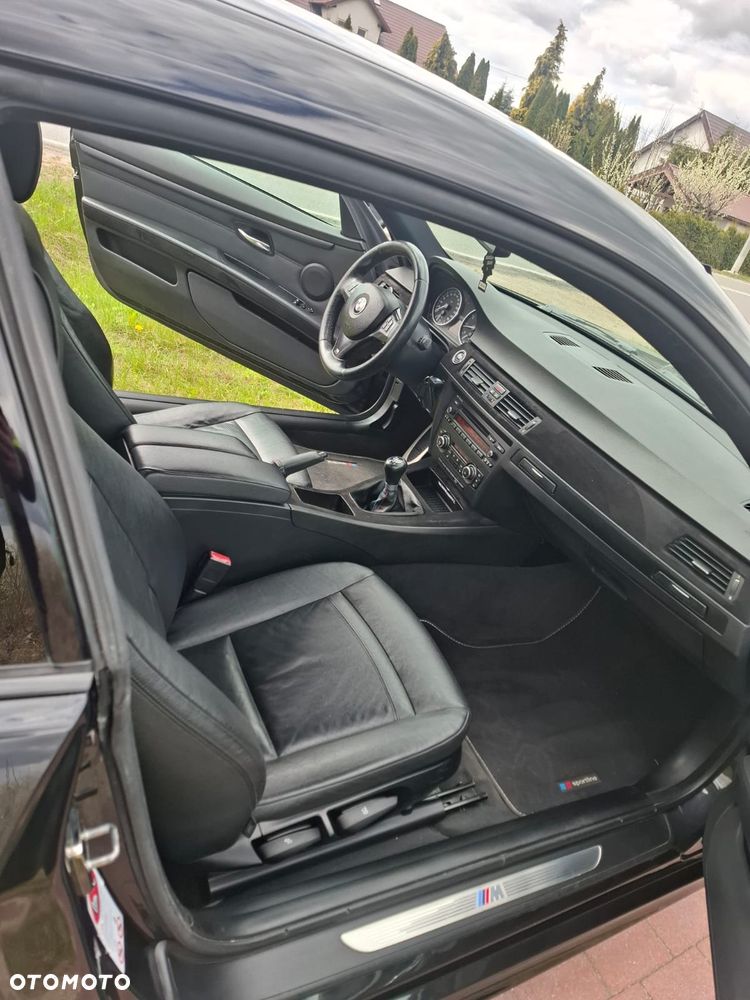 BMW Seria 3 320i M Sport Edition - 12