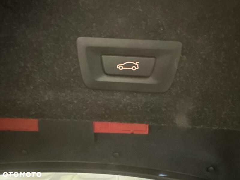 BMW Seria 3 320i - 25