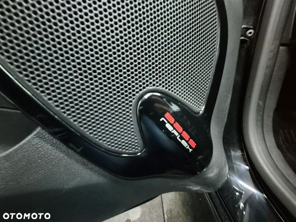 Renault Clio 1.2 16V 75 LIMITED - 26