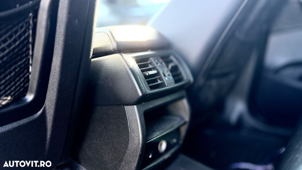 BMW X3 xDrive28i - 11